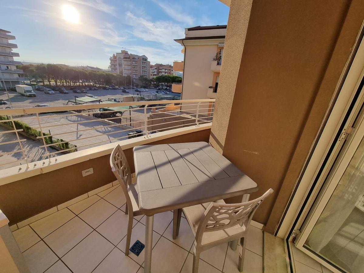 Apartament Casamare Alba Adriatica Frontemare Zewnętrze zdjęcie