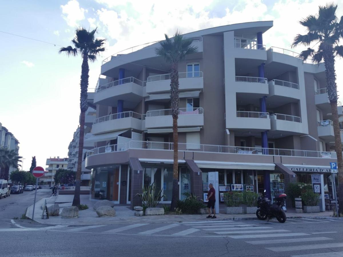 Apartament Casamare Alba Adriatica Frontemare Zewnętrze zdjęcie
